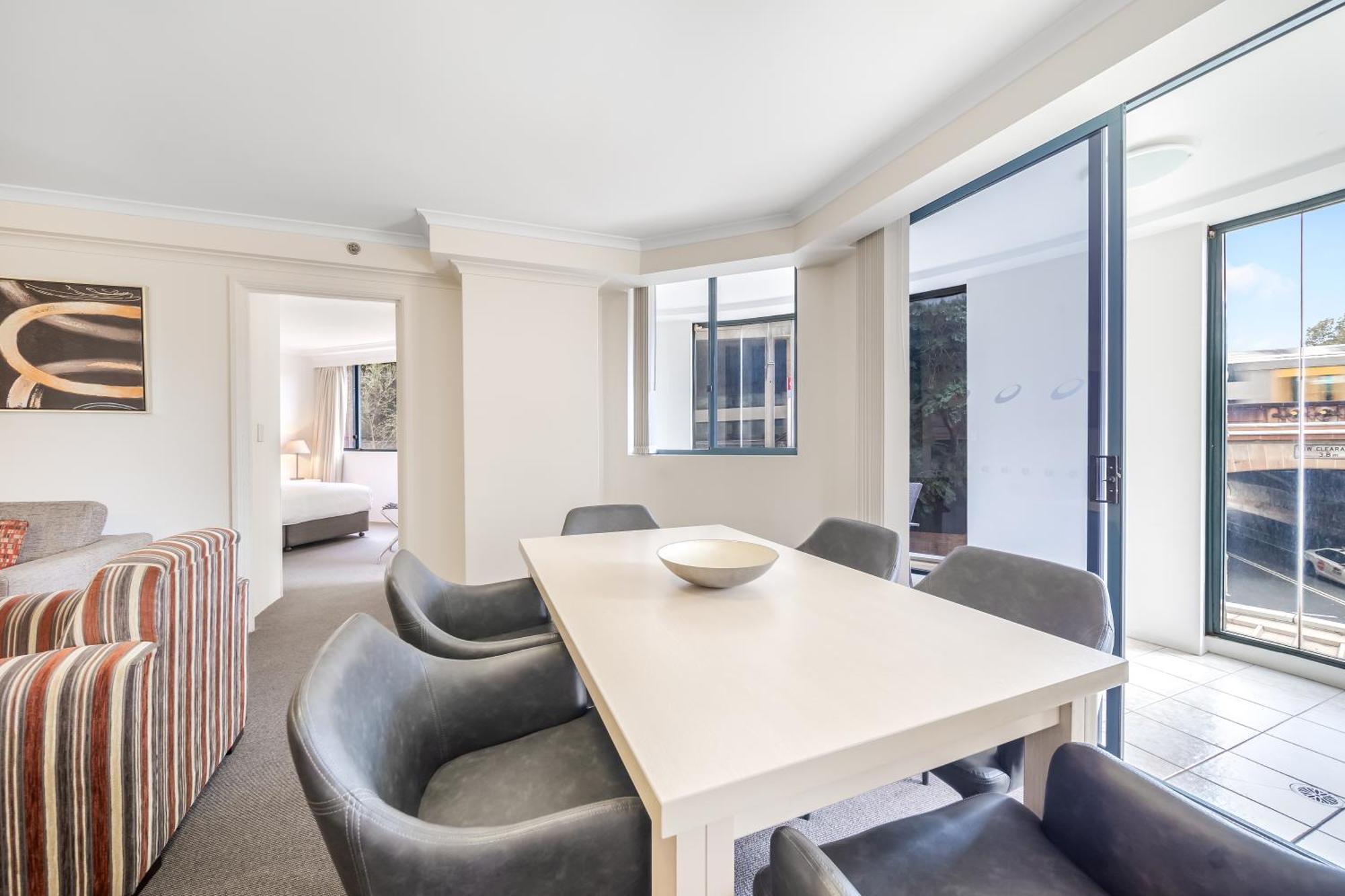 Oaks Sydney Castlereagh Suites Екстериор снимка