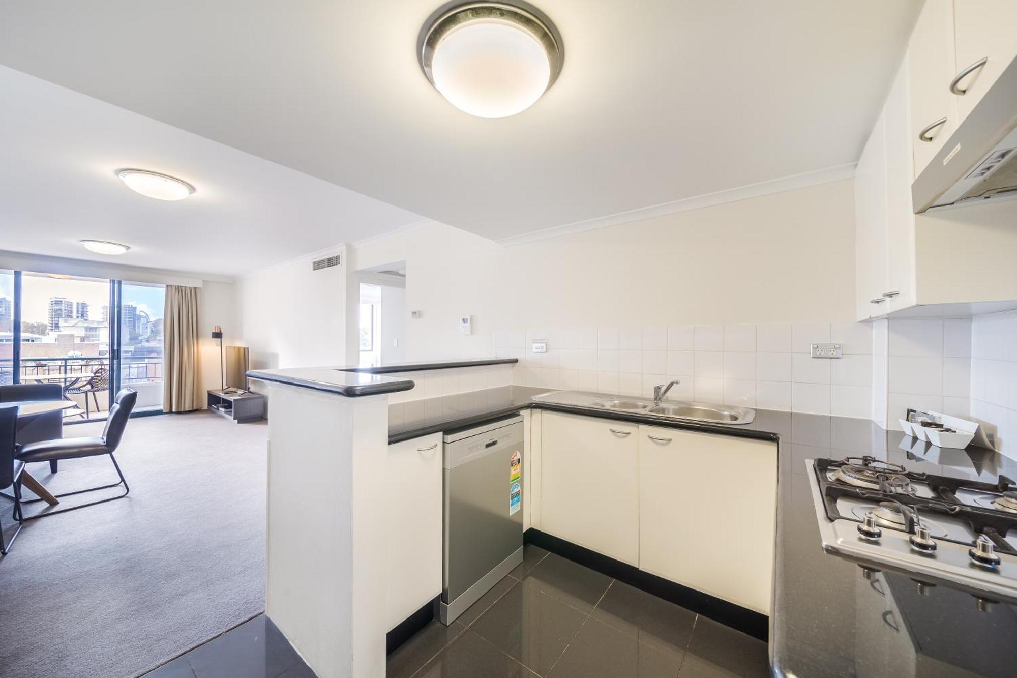 Oaks Sydney Castlereagh Suites Екстериор снимка